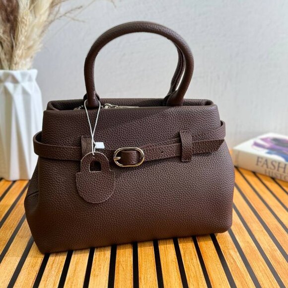 Luxe Majestique – The Ultimate Leather Handbag with Elegance & Functionality - Picture 4 of 15